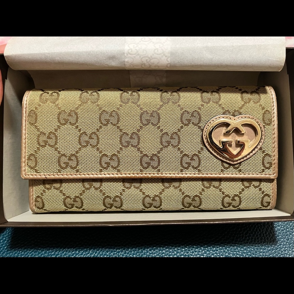Authentic Gucci wallet